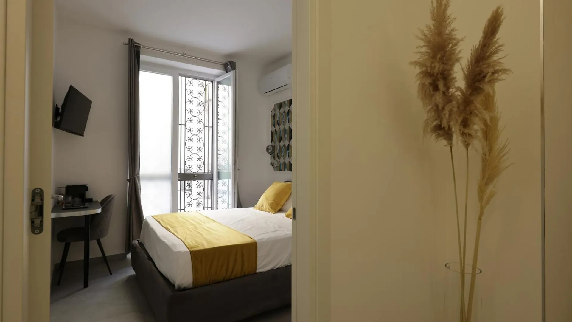 Artnap Mediterranea Room Naples Guest house