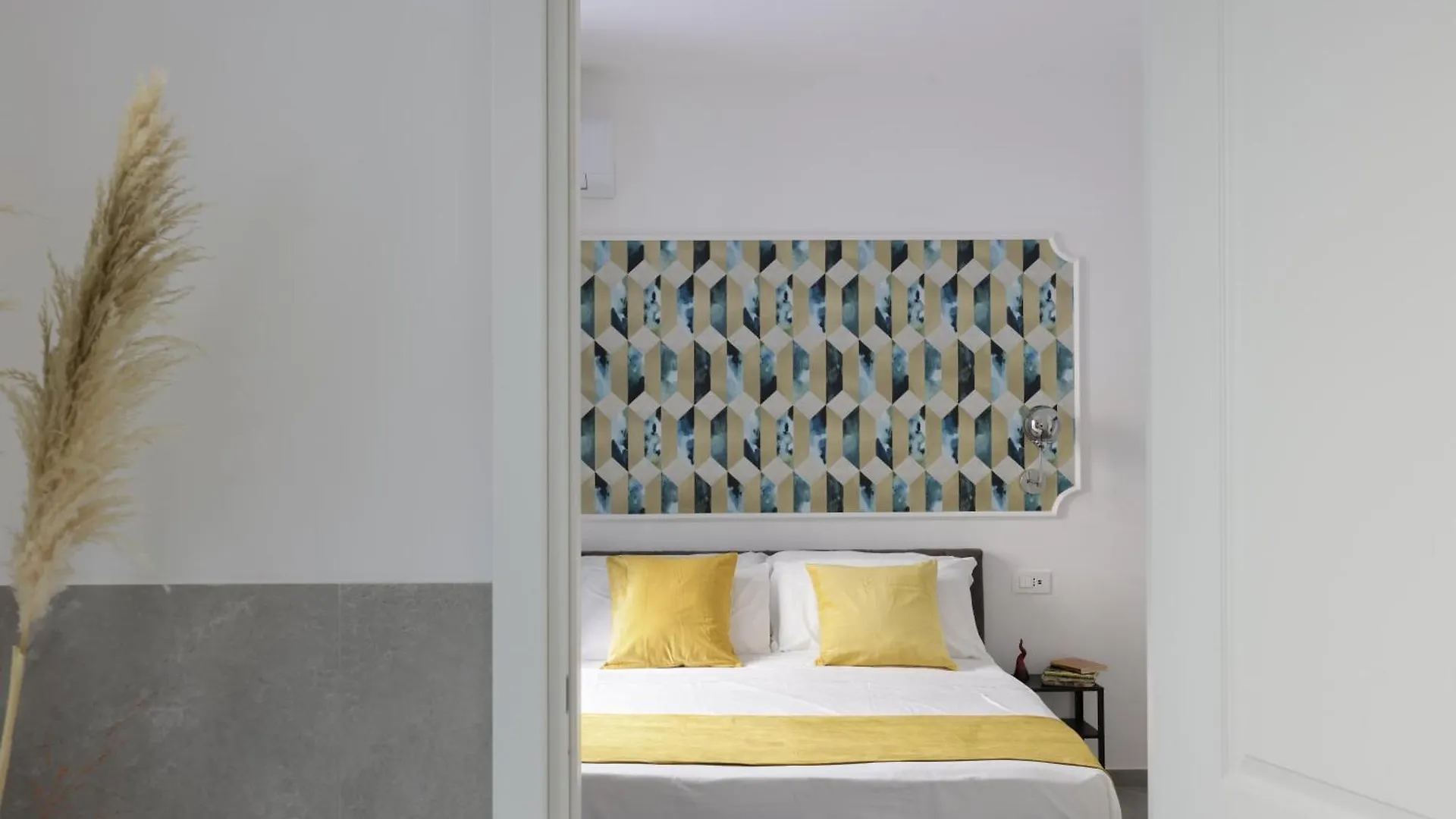 Artnap Mediterranea Room Naples Italy